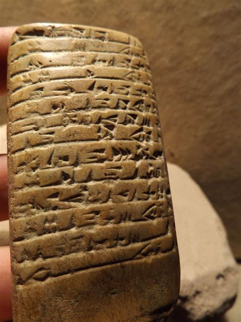 Sumerian / Babylon Cuneiform tablet - Ancient writing Mesopotamia