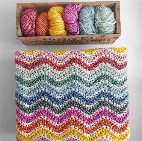 Easy Ripple Crochet Blanket - Sunny Ripple - Annie Design Crochet