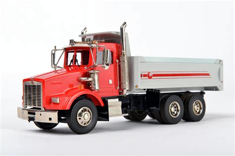 1:48 Kenworth T800 Dump Truck - Brass - Classic Construction Models