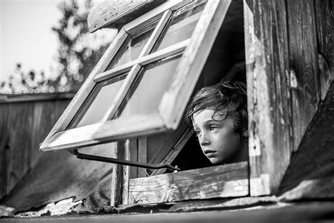 25 Winning Photos From The Second Half Of 2017 B&W Child Photography ...