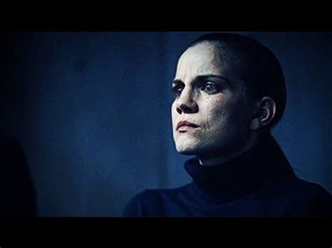 Anna Chlumsky In Hannibal - YouTube