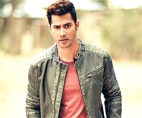 Varun Dhawan Family Background : Варун родился в бомбее в семье ...