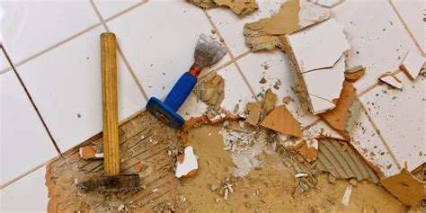 How to Remove Tile: An Easy DIY Guide | Dumpsters.com