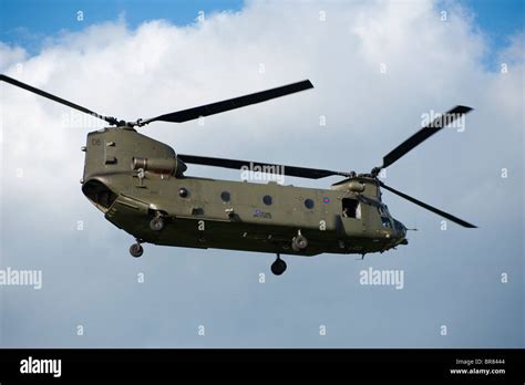 Boeing CH-47 Chinook twin-engine, tandem rotor heavy-lift helicopter ...