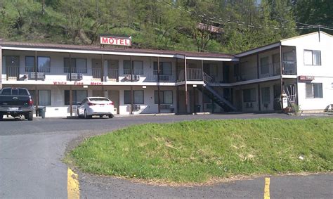 WHITE PINE MOTEL (Orofino) - Motel Reviews, Photos, Rate Comparison ...