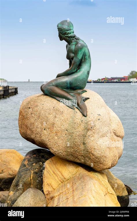 Den lille Havfrue, The Little Mermaid statue, Copenhagen, Denmark Stock ...