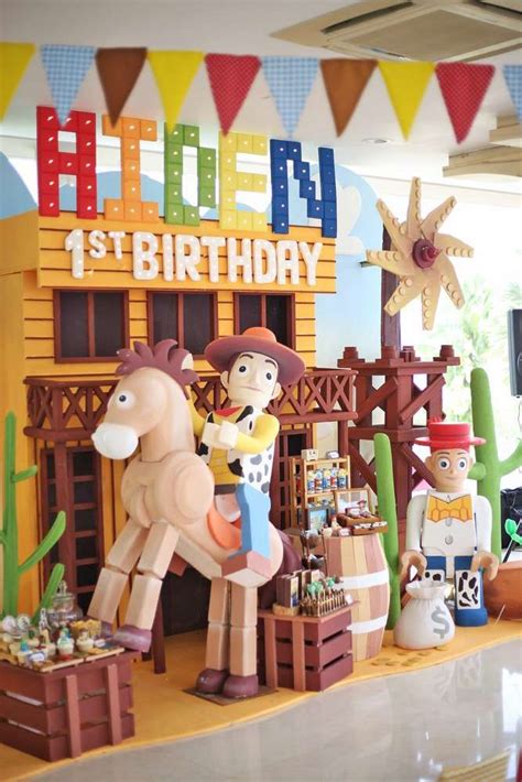 Toy Story Birthday Party Ideas | Photo 1 of 25 | Toy story party, Toy ...