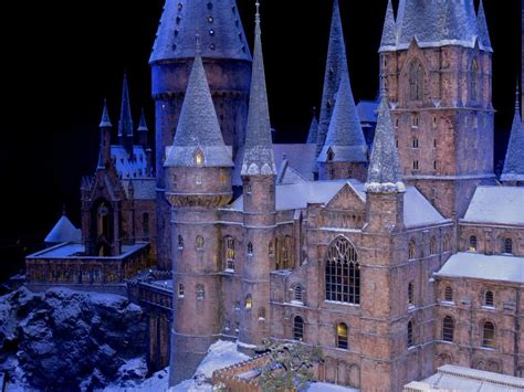 hogwarts castle in the snow, film set props.WB set by Sceptre63 Harry ...