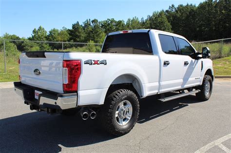 Pre-Owned 2017 Ford Super Duty F-250 SRW XLT Crew Cab Pickup in ...