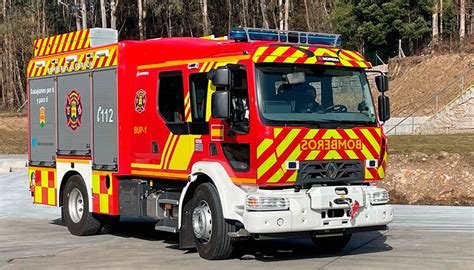 El camión de bomberos Renault Trucks con caja automática de Allison ...