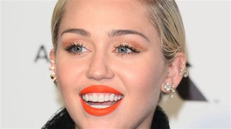 Miley Cyrus Just Revealed the One Makeup Skill She Hasn’t Conquered ...