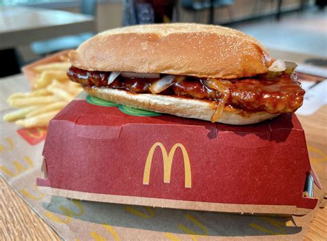 McDonald’s McRib reviewed by Houston Chronicle restaurant writer