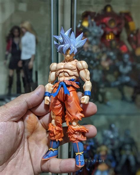 SHF Mastered Ultra Instinct Goku by AVTCUSTOMS | Super saiyan blue ...