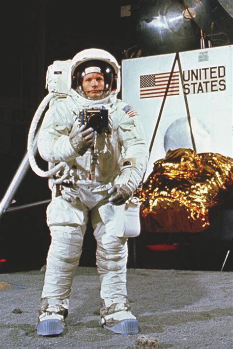 Neil Armstrong Apollo 11 | Apollo 11, Apollo space program, Neil armstrong