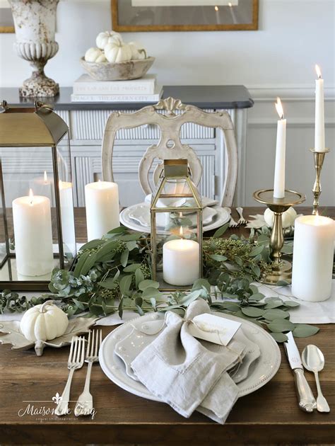 Easy Thanksgiving Table Setting in Shades of Gold & White