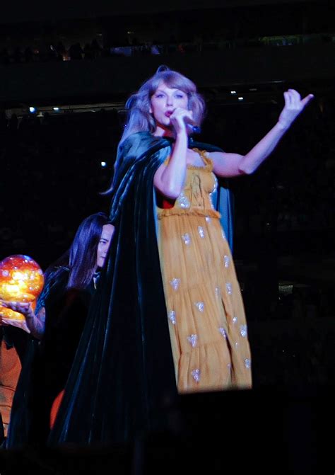 File:Taylor Swift The Eras Tour Evermore Era Set (53109927033).jpg ...