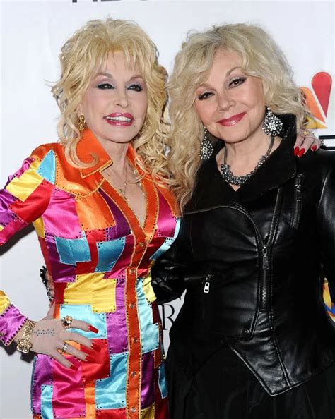 Get to Know Dolly Parton's Family (All 11 Siblings)