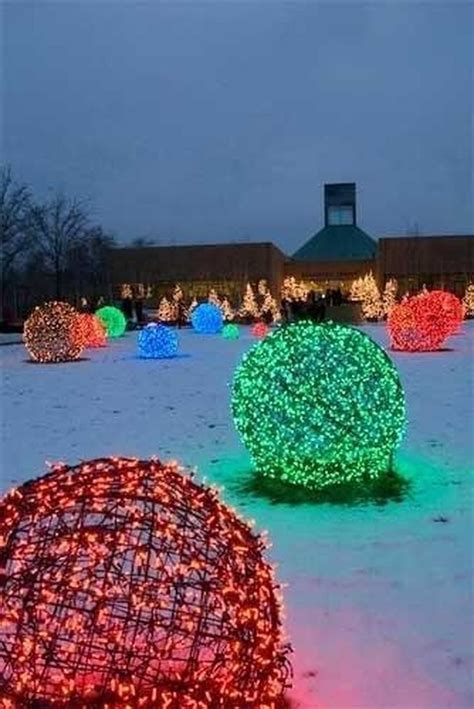 10+ Diy Outdoor Christmas Light Ideas – DECOOMO