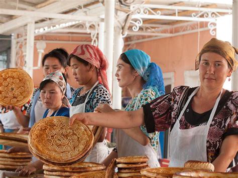 Uzbekistan Culture and Traditions: Food, Lifestyle & more