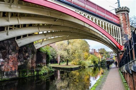 Bridge Over The Canal In Manchester Stock Photo - Image: 35607114