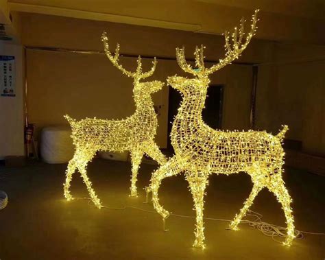 Christmas Decorations Indoor LED Lighted Reindeer | YanDecor