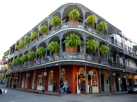 NEW ORLEANS: 5 Landmark Restaurants Not To Miss