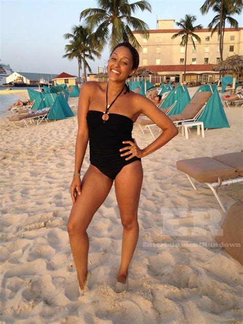 Fun Times: Tia & Tamera In Bahamas | Entertainment Rundown