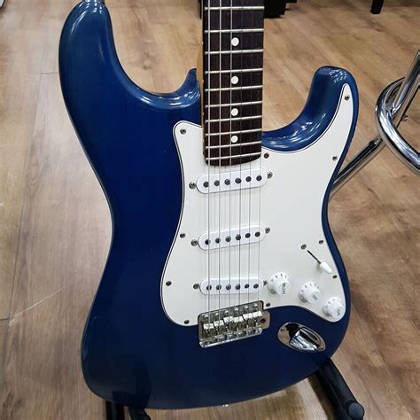 Fender Squier Strat Affinity Blue / White electric guitar | in Muswell ...