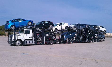 How Car Haulers Help To Save Money While Relocating To New Home