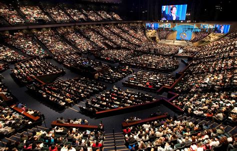 10 years ago: Lakewood Church, Joel Osteen move into Houston's Compaq ...