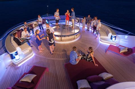 Corporate Events Dubai | Corporate Yacht Party