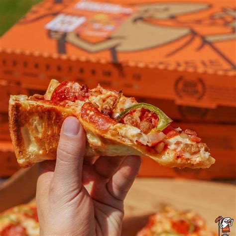 Little Caesars Is Offering Pizza Delivery For The First Time In 20 Years