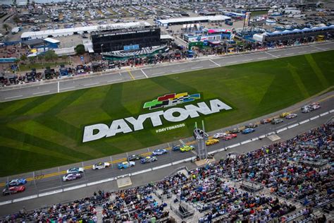 NASCAR picks, from Daytona 500 predictions to Cup title; Sleepers ...