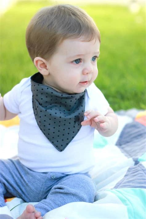 Bandana Bib Tutorial - see kate sew