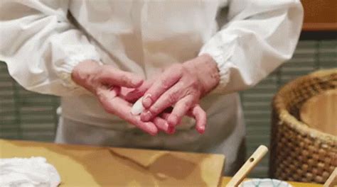 Sumi-ika GIF - Sushi Sashimi Sumiika - Discover & Share GIFs