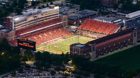 Illinois Premium Seating | Fighting Illini Athletics