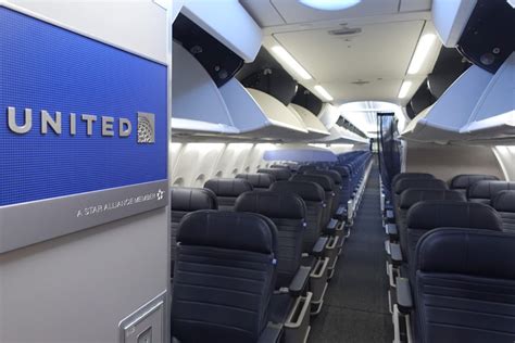 Review: United 737 MAX 9 First Class From Orlando to Houston - The ...