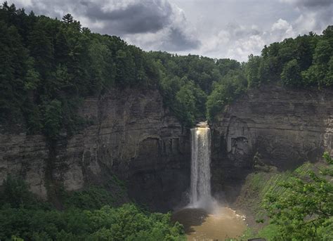 Guide to Photographing Taughannock Falls State Park (New York)