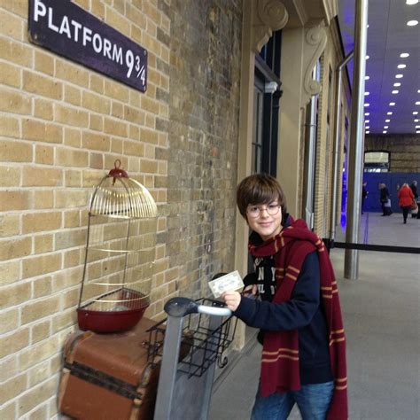 HARRY POTTER SHOP AT PLATFORM 9 3/4 (2024) All You Need to Know BEFORE ...