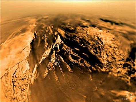 Land On Titan With Huygens in Beautiful New Video - Universe Today