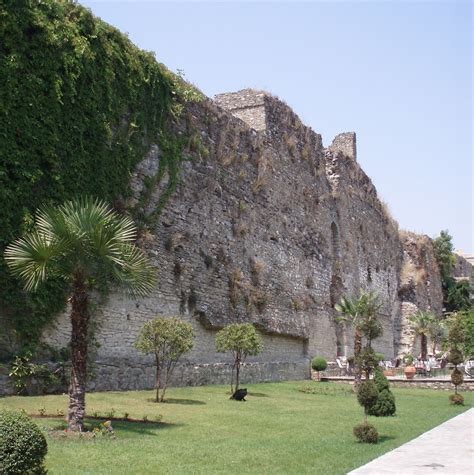 Elbasan Castle - Wikipedia