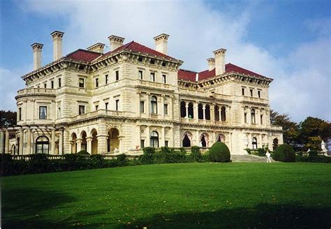 File:The Breakers rear.jpg - Wikimedia Commons