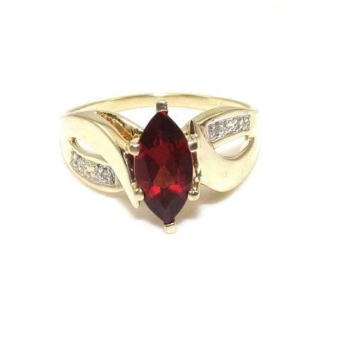 10k Gold Red Garnet Diamond Ring 7 in 2020 (With images) | Red diamond ...