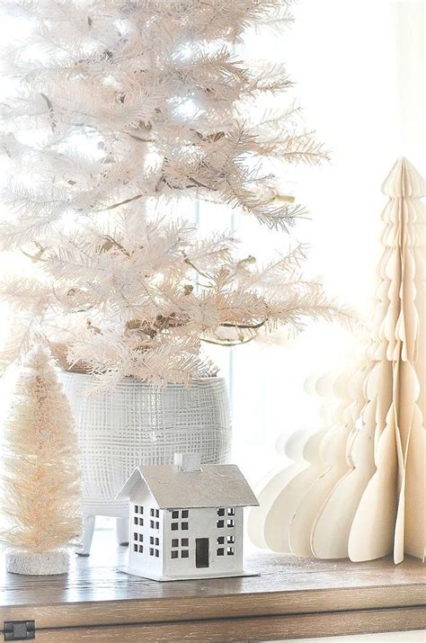 LITTLE CHRISTMAS HOUSE DIY - StoneGable