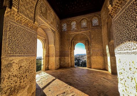 Splendid Andalusian Alhambra palace continues to draw visitors | Daily ...