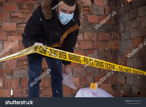 Police Detective Collecting Evidence Crime Scene Stock Photo 1623894553 ...