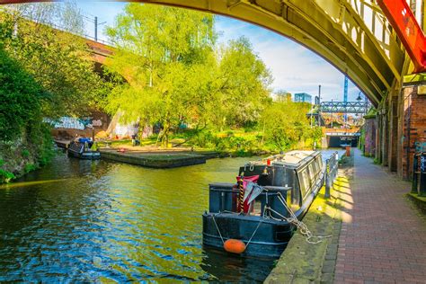 The Best Canal Side Walks In And Around Manchester