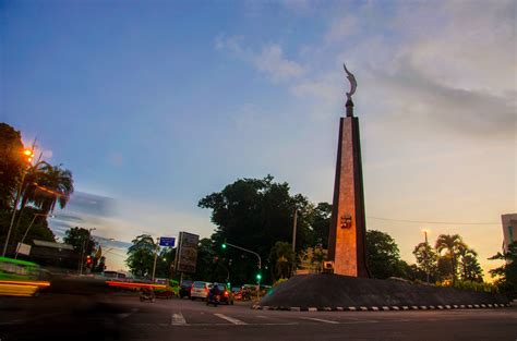 Visit Bogor City: Tugu Kujang : an Icon of City