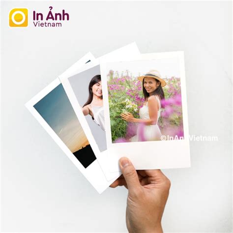 Ảnh Polaroid viền trắng