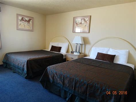 BUDGET MOTEL (Delta) - Motel Reviews, Photos, Rate Comparison - Tripadvisor